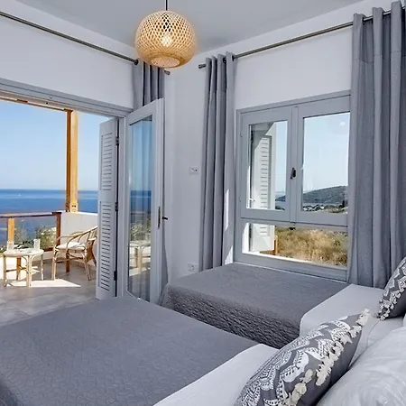 Avgi Villa *